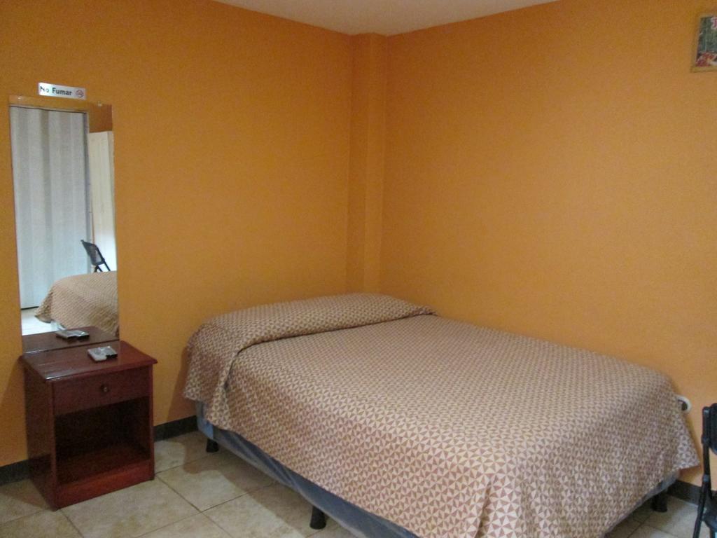 Hotel San Luis Managua Oda fotoğraf